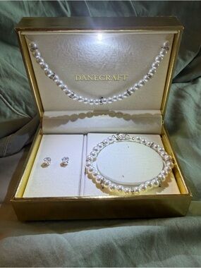 Danecraft Pearl Necklace and Bracelet Set & Diamond Earrings NWT